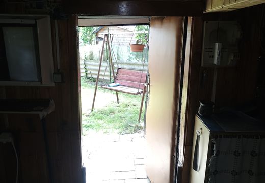 Výhled ze vstupu na zahradu
